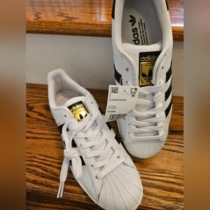 NWT Adidas "Superstar"  White Leather Classic Vintage Sneaker size 8.5